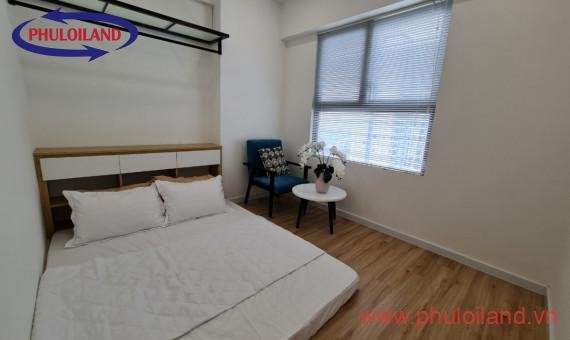 Cần chuyển nhượng căn hộ chung cư SaiGon South, 02pn, view hồ bơi, giá 3.2 tỷ, nội thất đầy đủ.