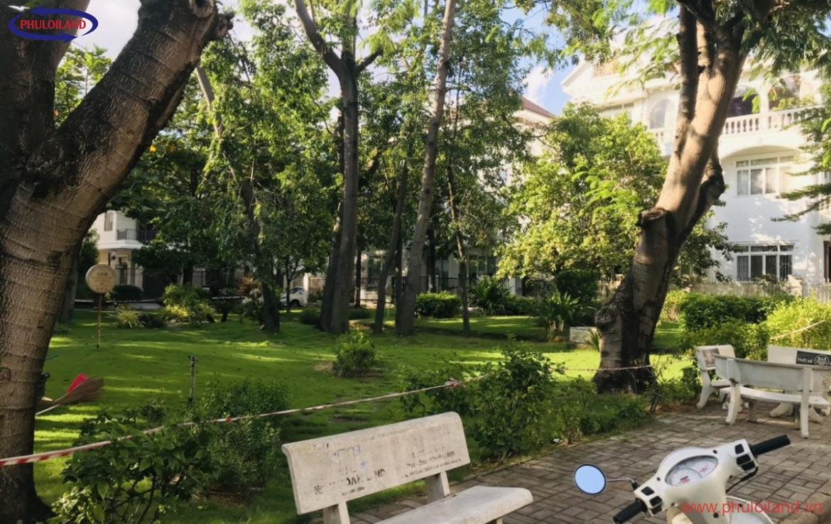 cong vien noi khu nam thong 3 1170x738 - Bảng giá mua bán nhà biệt thự Nam Thông, Phú Mỹ Hưng tháng 8/2021