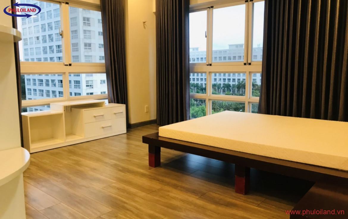 phong ngu master rong rai 1170x738 - Bán gấp căn hộ Happy Valley, diện tích 135m2, nội thất cao cấp, giá 5,9 tỷ rẻ nhất thị trường