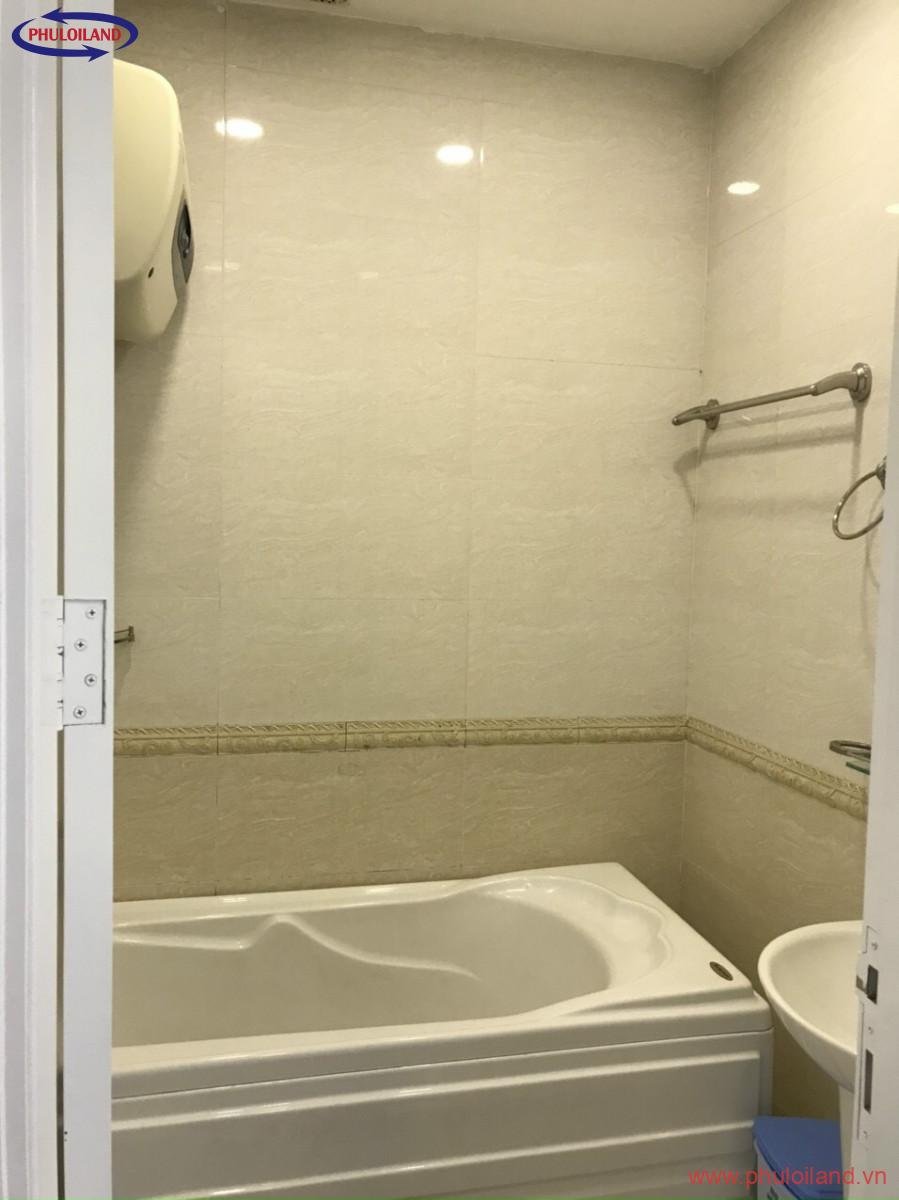 toilet phong ngu master co bon tam nam - Bán gấp căn hộ Sky Garden 3, đường Phạm Văn Nghị, 70m2, nhà đẹp, giá 2,850 tỷ