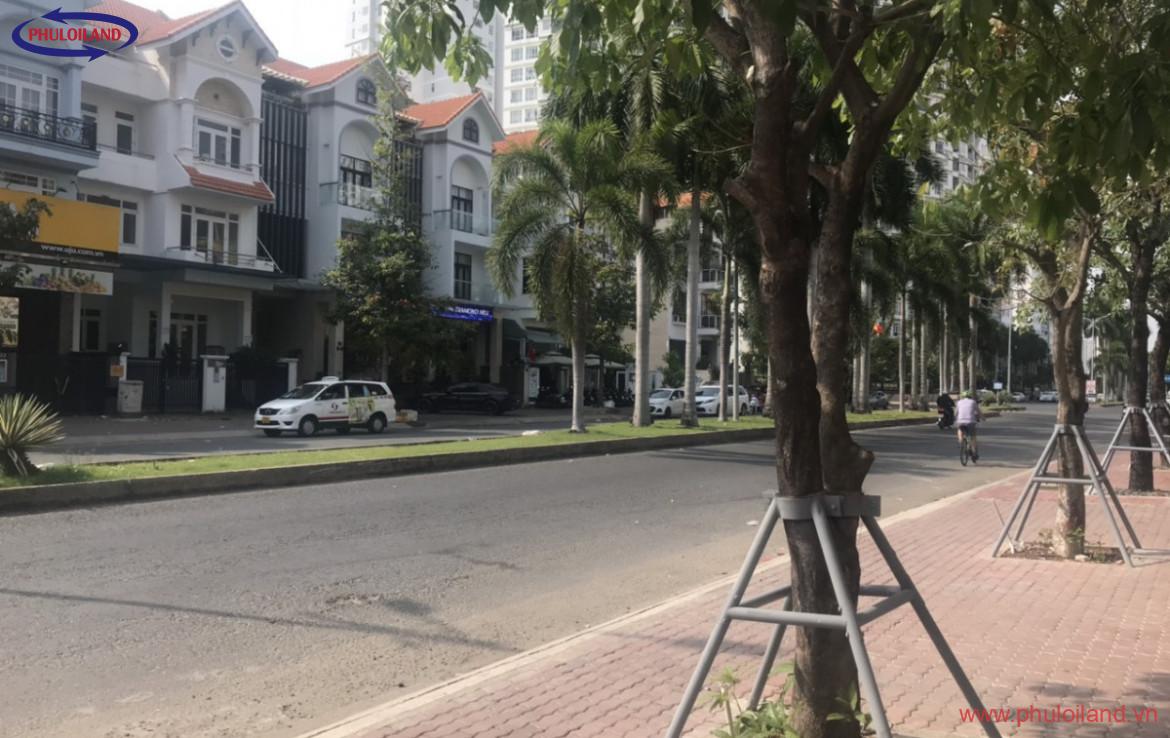 mat tien duong d 4 kdt him lam 1170x738 - Bán cặp đất nền nhà phố tại khu Đô thị Him Lam, Quận 7, góc hai mặt tiền