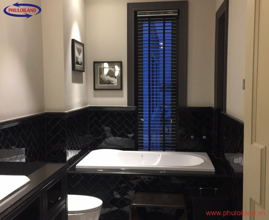 toalet trong nha ban 900x738 - Cập nhật bảng giá mua bán nhà Biệt thự tại Lavila, Kiến Á, Nhà Bè, tháng 9/2021 giá rẻ