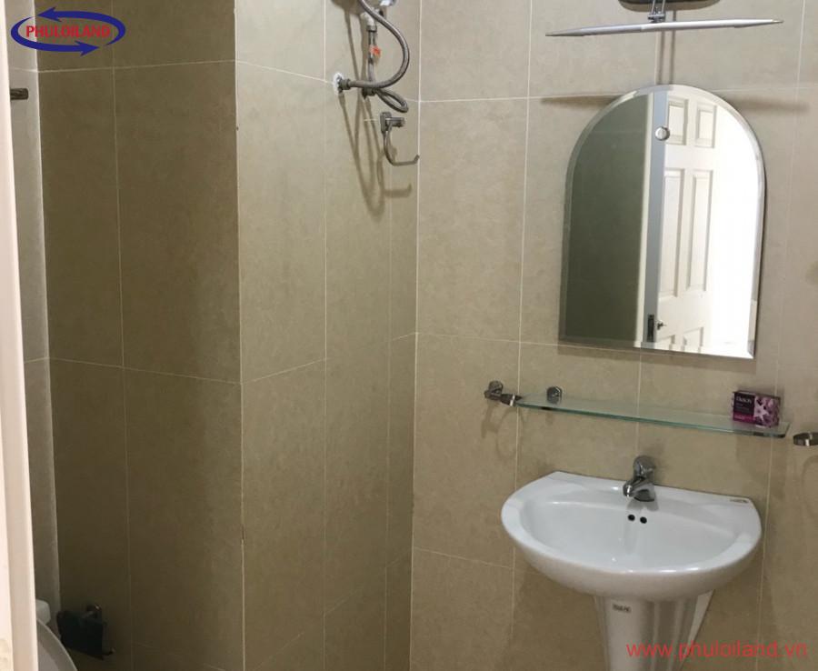toilet can ho can ban 900x738 - Cập nhật bảng giá mua bán căn hộ Sky Garden, Phú Mỹ Hưng, tháng 8/2021