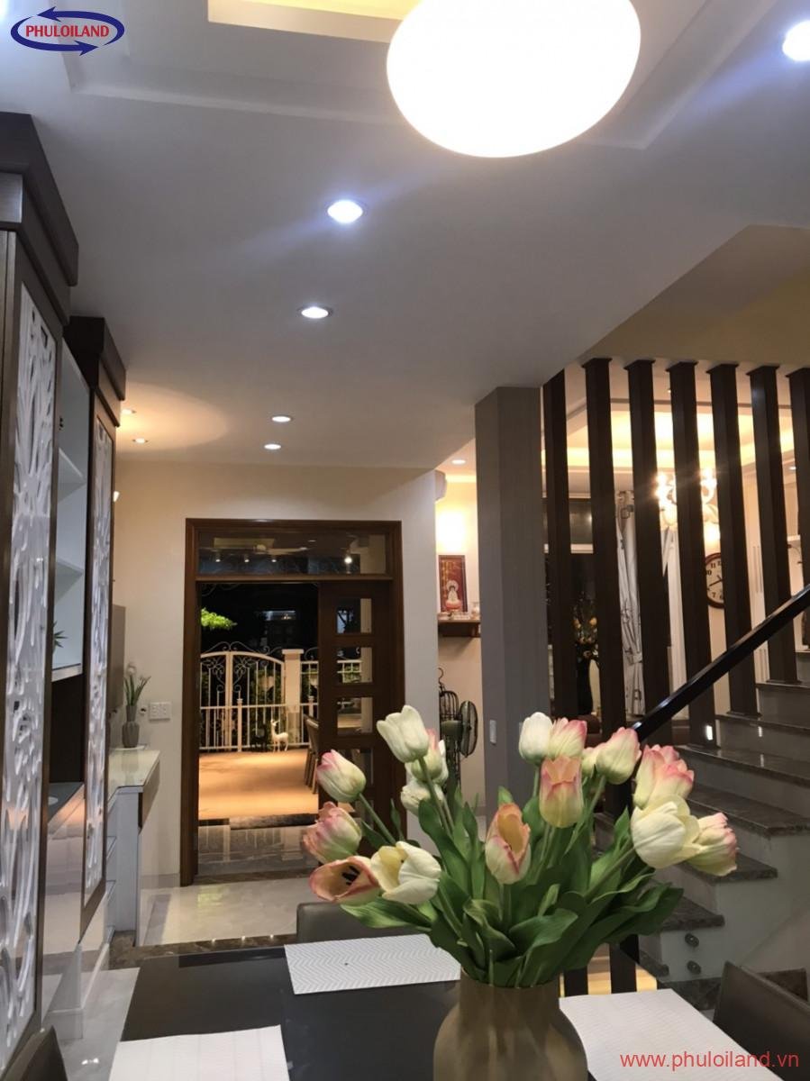 ban re biet thu My Phu 3 Phu My hung 2 - Bán nhanh biệt thự liền kế Mỹ Phú 3 Phú Mỹ Hưng, nhà mới đẹp, đường lớn, khu an ninh, chỉ 28 tỷ.
