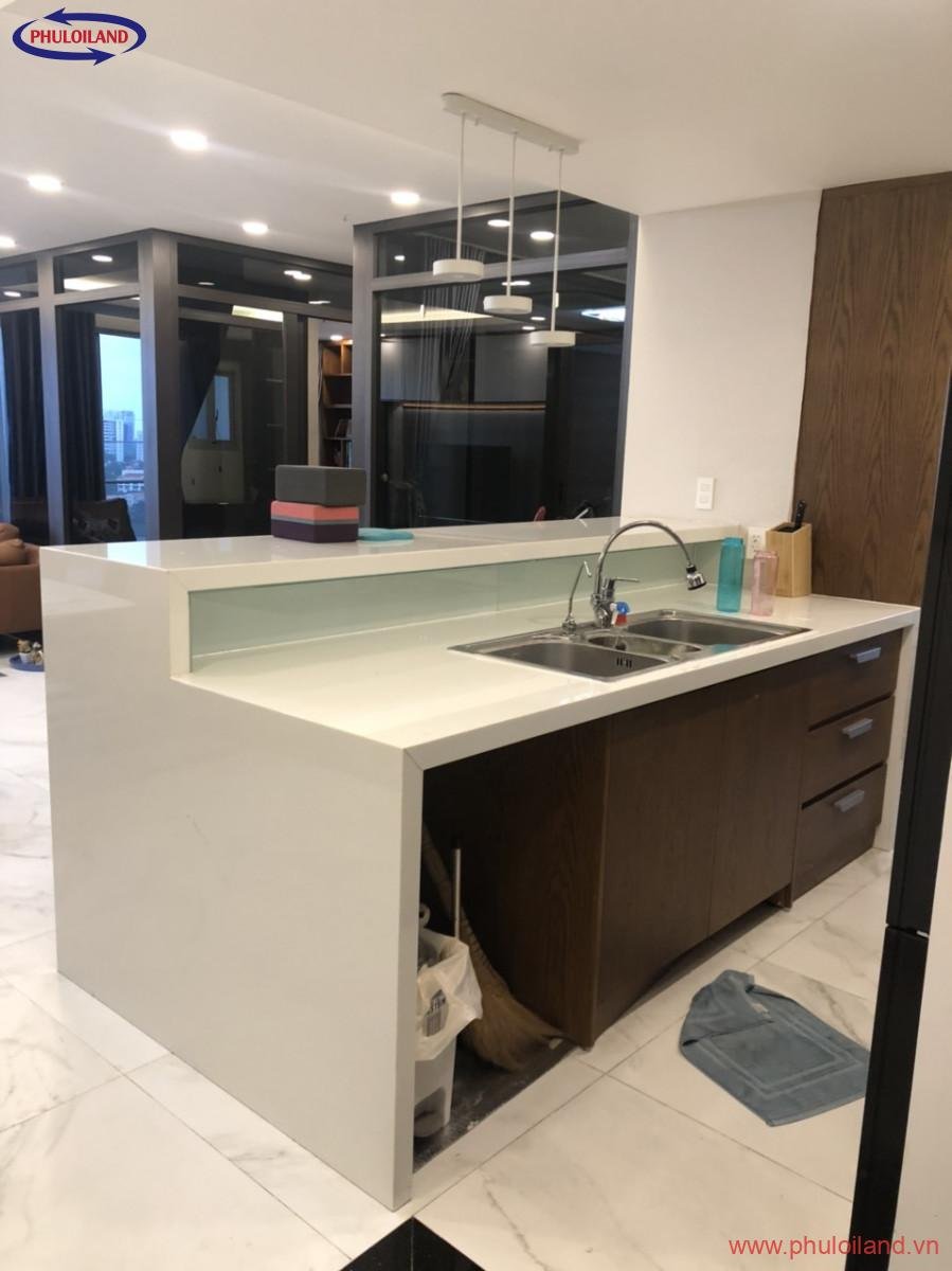 bep co quay bar - Bán gấp căn hộ Scenic Valley, căn góc, view sông, nội thất cao cấp, 133m2, giá rẻ hơn thị trường