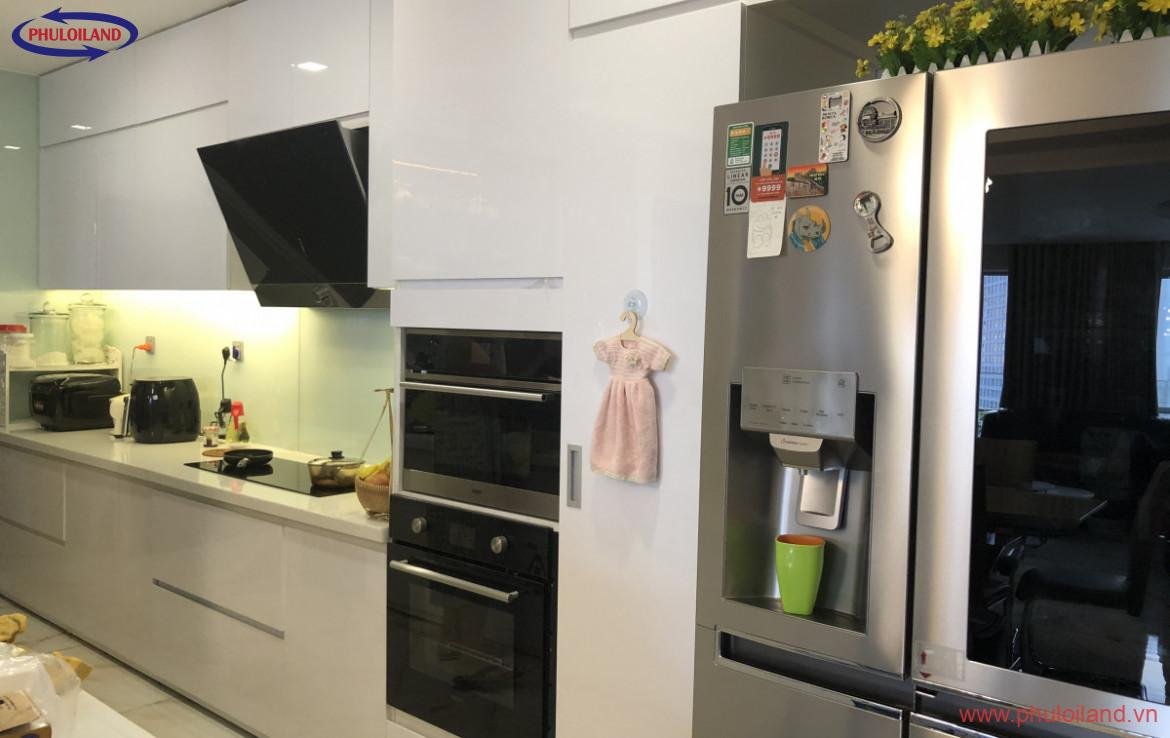 bep va ke bep 1170x738 - Bán nhanh căn hộ Scenic Valley, Phú Mỹ Hưng, view đường Tôn Dật Tiên, nội thất cao cấp