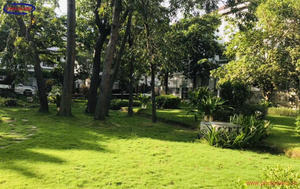 cong vien noi khu nam thong lien ke biet thu ban 1170x738 - Bán gấp biệt thự đơn lập Phú Mỹ Hưng, Quận 7, 359m2, có hồ bơi riêng