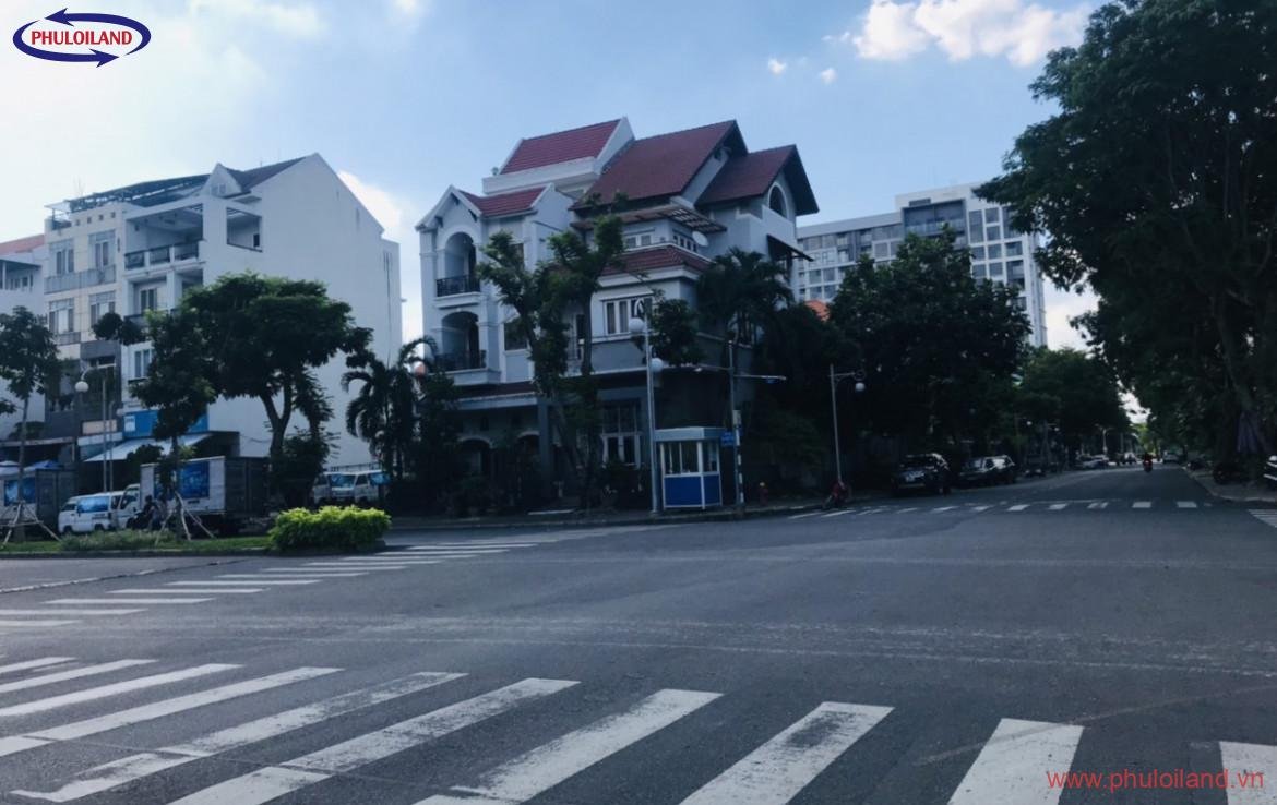 goc duong ha huy tap va duong nguyen cao 1170x738 - Mua bán biệt thự Phú Mỹ Hưng, Quận 7 tháng 9/2021