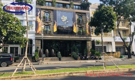 Bán gấp tòa nhà đang kinh doanh Spa tại mặt tiền đường Hà Huy Tập, Quận 7
