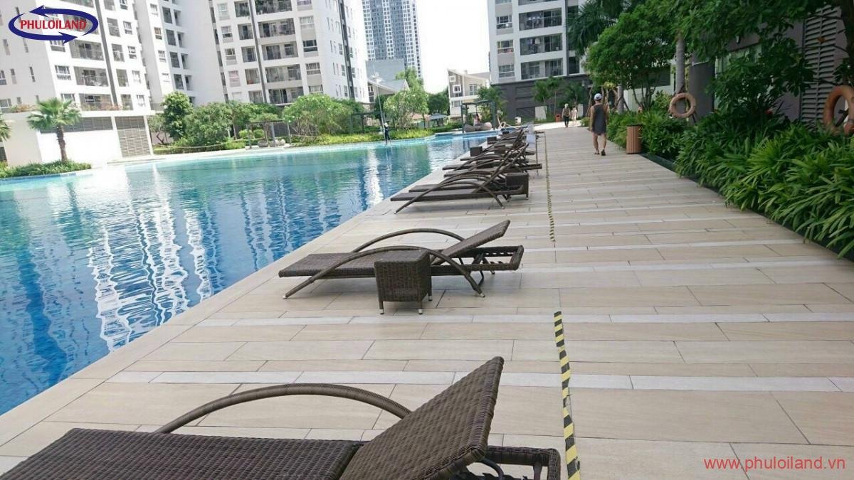 mot goc ho boi sunrise riverside - Bán lỗ vốn căn hộ Sunrise Riverside, Nhà Bè, 3 phòng ngủ, đầy đủ nội thất