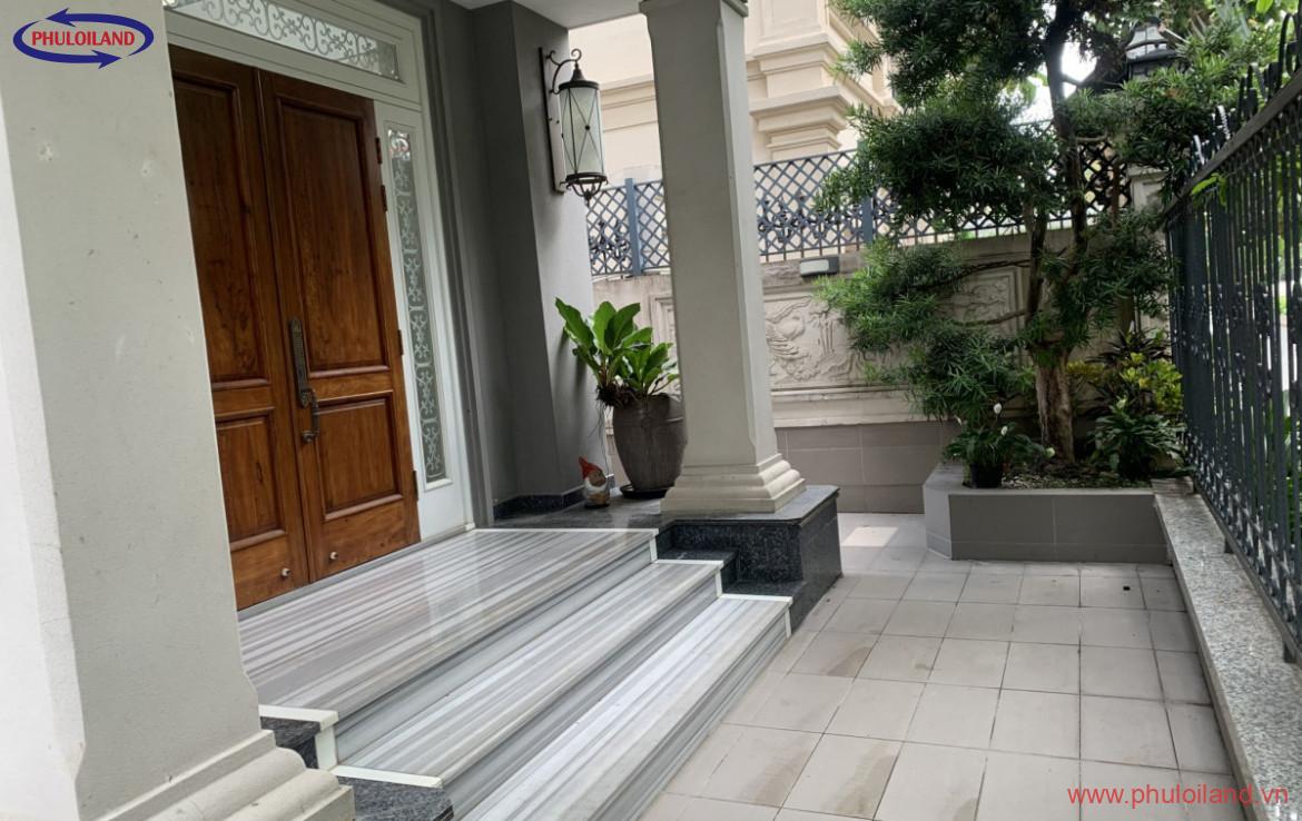 san truoc nha 1170x738 - Cập nhật bảng giá mua bán nhà Biệt thự Nam Long, Phú Mỹ Hưng, tháng 9/2021