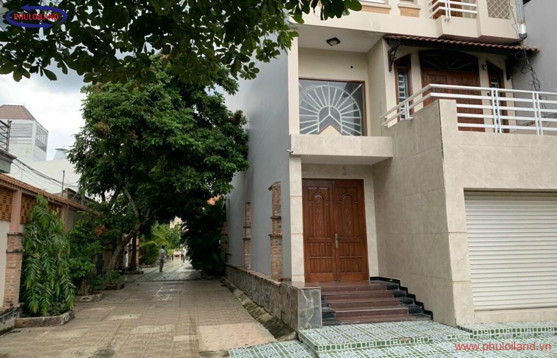 san vuong ben hong nha 1148x738 - Bán nhà đất mặt tiền đường Huỳnh Tấn Phát, Quận 7, 1243m2, tiện làm văn phòng, officetel