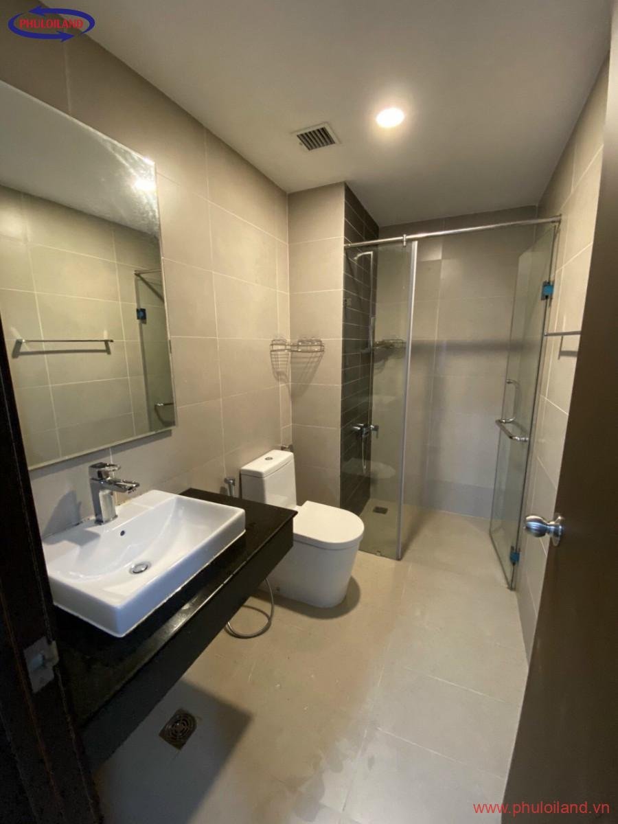 toilet can ho 5 - Bán lỗ vốn căn hộ Sunrise Riverside, Nhà Bè, 3 phòng ngủ, đầy đủ nội thất