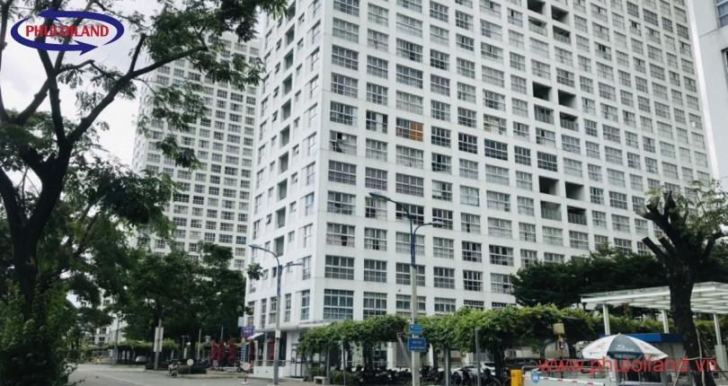 Bán gấp căn shop Phú Mỹ Hưng, mặt tiền đường Nguyễn Văn Linh, có hđt tới 2029