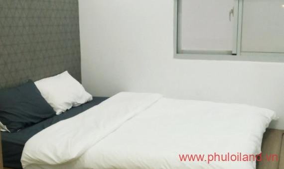 Cần chuyển nhượng lại căn hộ chung cư Scenic Valley 1, 80m2, view Đông Nam, giá 4.7 tỷ, nhà đang có hợp đồng thuê.