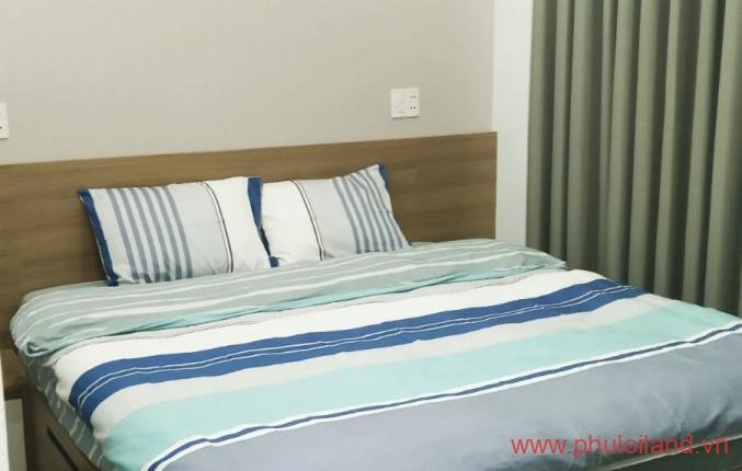 Cần chuyển nhượng lại căn hộ chung cư Scenic Valley 1, 80m2, view Đông Nam, giá 4.7 tỷ, nhà đang có hợp đồng thuê.