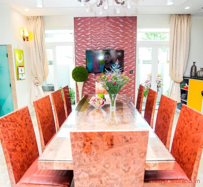 ban an 8 ghe rong rai 800x738 - Cần chuyển nhượng gấp biệt thự đơn lập Nam Long 3, Phú Mỹ Hưng, 366m2 giá 89 tỷ