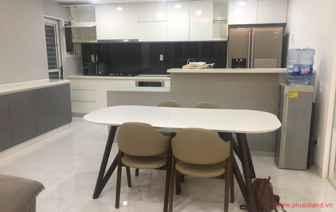 ban can 4 ghe 1170x738 - Cực sốc, rẻ hơn 500tr, căn hộ Happy Valley, 135m, nội thất cao cấp, lầu cao, giá chỉ có 5,8 tỷ