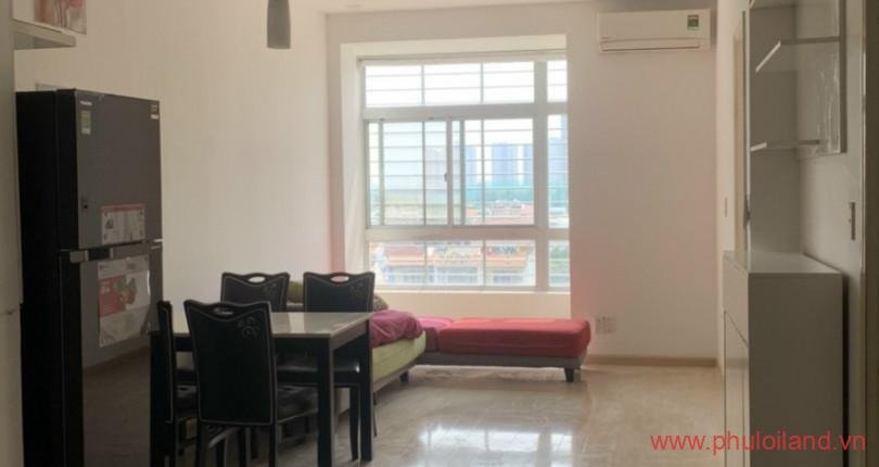 Bán gấp căn hộ Sky Garden 1. DT 71m2 Nhà cứng cáp- View Nam đón gió cực mát. Đầy đủ nội thất. Giá 2,3 Tỷ