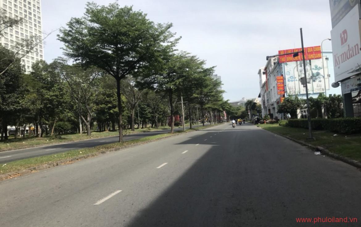 duong nguyen van linh quan 7 1170x738 - Chuyển nhượng nhà phố mặt tiền đường Nguyễn Văn Linh, kp Mỹ Hưng, giá 31 tỷ chốt