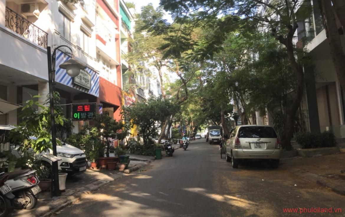 duong noi khu hung gia 1 1170x738 - Bán nhanh nhà phố đường nội khu Hưng Gia 1, giá 22 tỷ