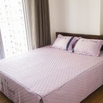 giuong-trong-phong-ngu-rong-rai