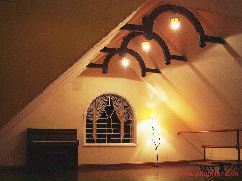 he thong den hat tran tao cam giac thu gian nhe nhanh 1 - Cần chuyển nhượng Siêu biệt thự Thảo Điền, mặt tiền đường Nguyễn Văn Hưởng, Tp Thủ Đức