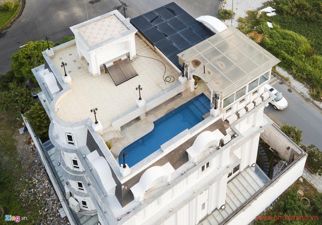 ho boi vo cuc tren sang thuong cua biet thu - Chuyển nhượng biệt thự lâu đài siêu sang trung tâm Thạnh Mỹ Lợi, TP. Thủ Đức