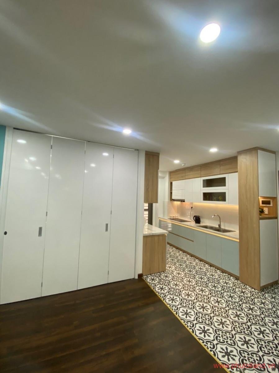 khong gian bep trong can ho saigon south can ban - Bán gấp căn hộ Saigon South, 65m2, lầu cao, view sông, full nội thất cao cấp