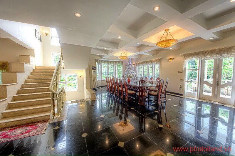 khong gian phong khach sang trong mo 1 - Cần chuyển nhượng Siêu biệt thự Thảo Điền, mặt tiền đường Nguyễn Văn Hưởng, Tp Thủ Đức