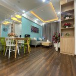 khu-vuc-ban-an-va-phong-khach