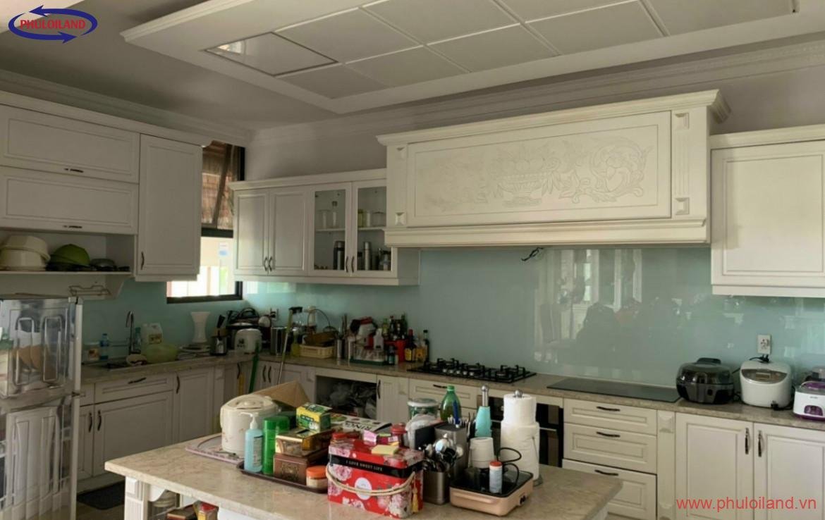 khu vuc bep trong biet thu can ban 1170x738 - Cần bán biệt thự tại Galleria Kiến Á, Nhà Bè, 327m2, giá chỉ 32 tỷ