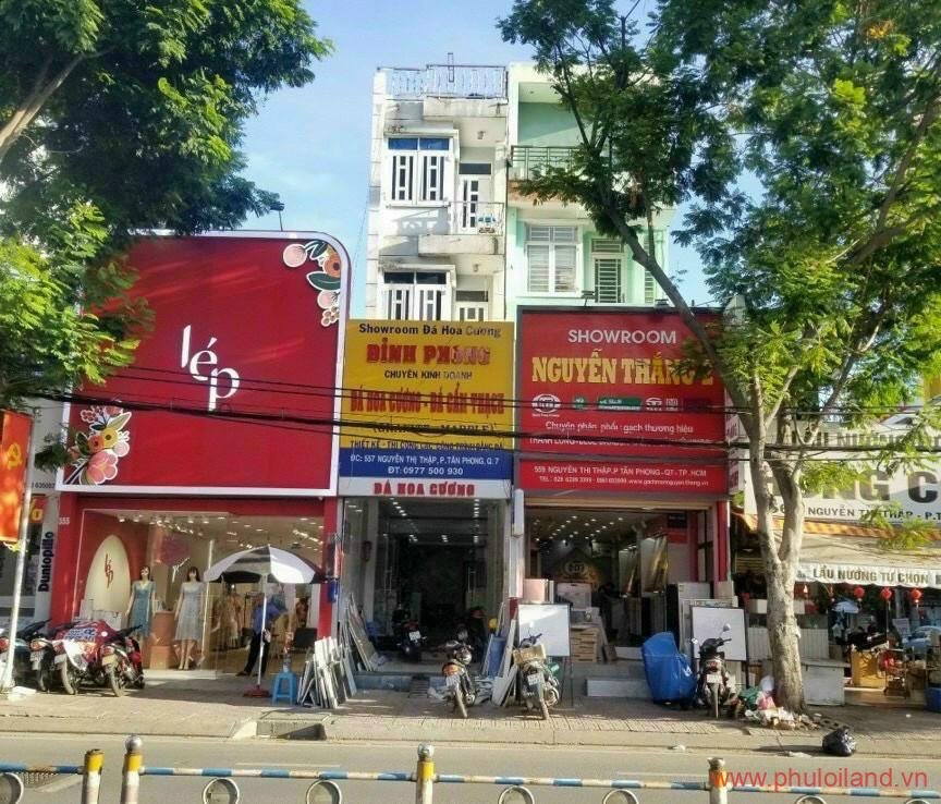 mat truoc nha ban 864x738 - Bán nhanh nhà phố kinh doanh mặt tiền đường Nguyễn Thị Thập, Quận 7