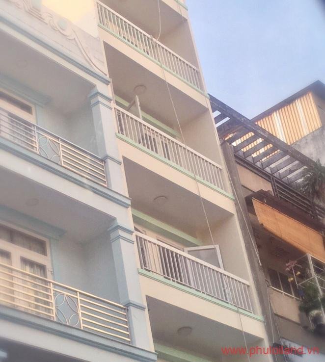 mat truoc nha pho can ban 662x738 - Bán gấp nhà phố mặt tiền đường Nguyễn Văn Giai, p. Đakao, Quận 1, giá 32 tỷ