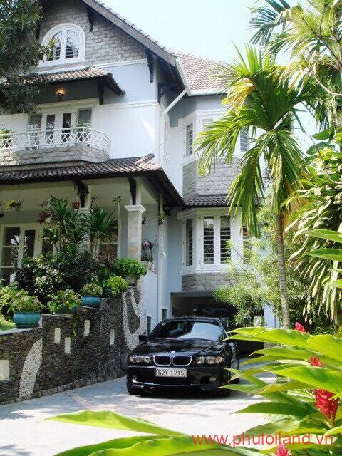 mua ban biet thu thao dien thanh pho thu duc 1 - Cần chuyển nhượng Siêu biệt thự Thảo Điền, mặt tiền đường Nguyễn Văn Hưởng, Tp Thủ Đức