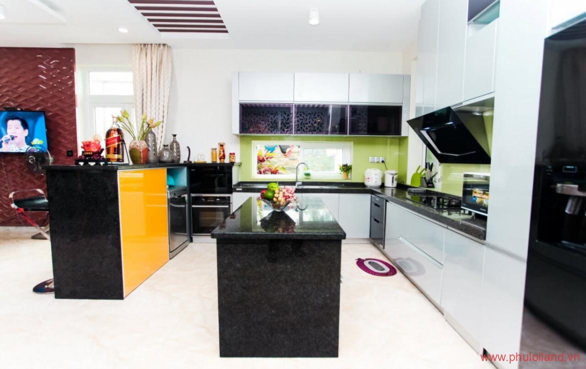 phong bep sang trong 1170x738 - Cần chuyển nhượng gấp biệt thự đơn lập Nam Long 3, Phú Mỹ Hưng, 366m2 giá 89 tỷ