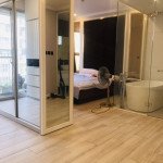 phong-ngu-master-co-nha-tam-thiet-ke-mo-hien-dai