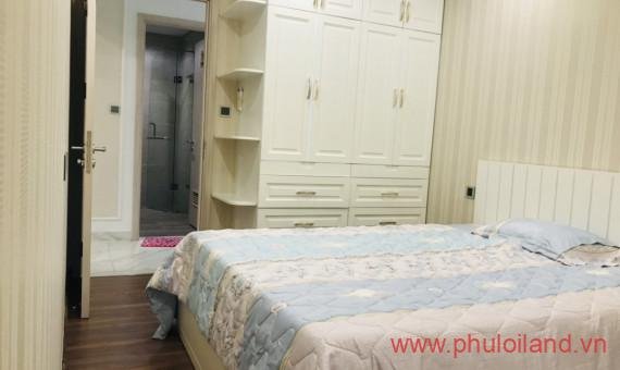 Bán rất gấp căn hộ Midtown, 89m2, lầu cao, nội thất cao cấp, có ô xe dưới hầm, giá 5,6 tỷ rẻ nhất thị trường