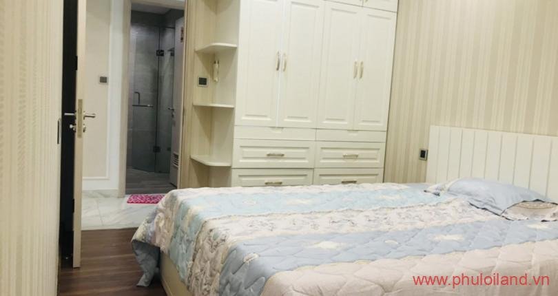 Bán rất gấp căn hộ Midtown, 89m2, lầu cao, nội thất cao cấp, có ô xe dưới hầm, giá 5,6 tỷ rẻ nhất thị trường
