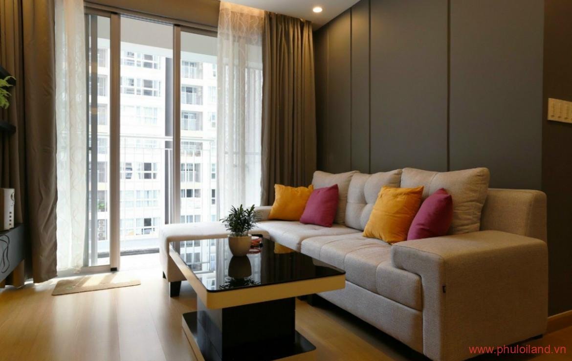 sofa phong khach can ho can ban 1170x738 - Cần bán nhanh căn hộ Scenic Valley 1, 80m2, view hồ bơi, nội thất cao cấp, giá 4,4 tỷ