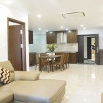 toan-canh-phong-khach-can-ho-scenic-valley-dang-can-ban