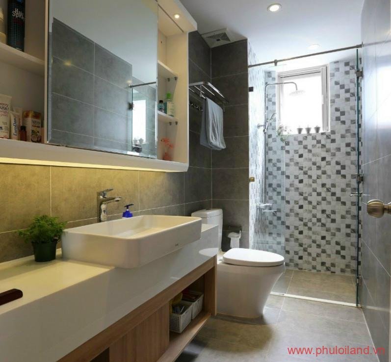 toilet rong rai trang sang 797x738 - Cần bán nhanh căn hộ Scenic Valley 1, 80m2, view hồ bơi, nội thất cao cấp, giá 4,4 tỷ