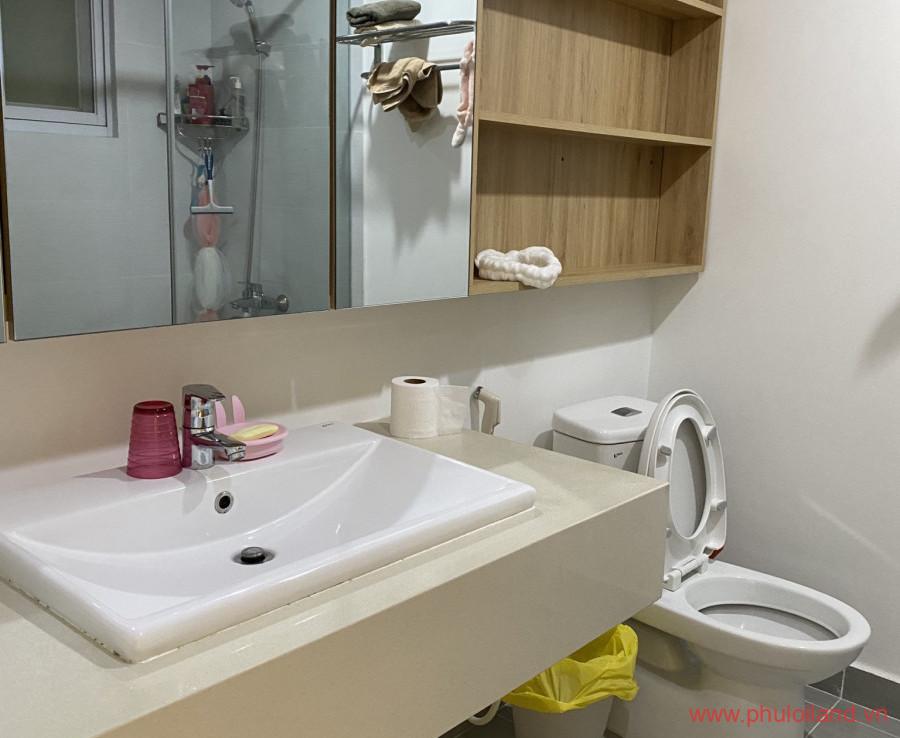toilet trong can ho can ban 1 900x738 - Bán gấp căn hộ Happy Valley, 112m2, nhà đẹp, nội thất cao cấp, giá 4,7 tỷ