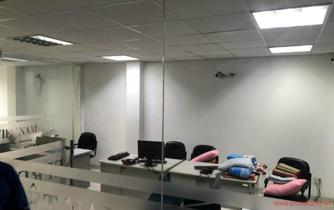 can canh phong hop trong toa nha 1170x738 - Mua bán tòa nhà văn phòng phường Tân Quy Quận 7 T1/2023 giá rẻ