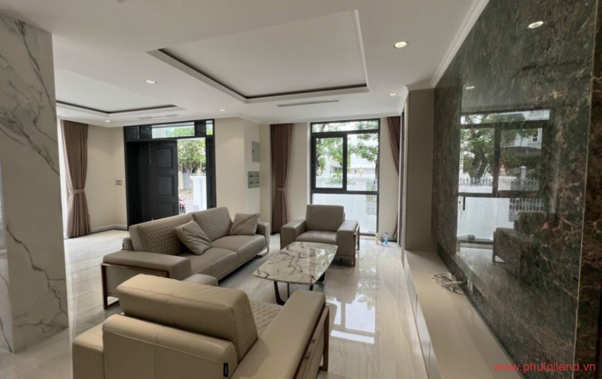 can canh phong khach tang tret biet thu ban 1170x738 - Giảm giá bán gấp trước Tết biệt thự Mỹ Gia 1 Quận 7, mặt tiền Đường số 20