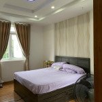 can-canh-phong-ngu-trong-biet-thu-can-ban