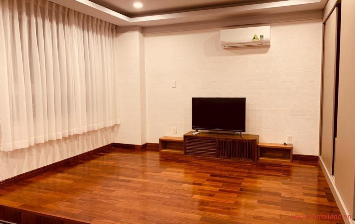 hinh anh phong khach can ho can ban 1170x738 - Bán căn hộ chung cư Scenic Valley 2, 75m2, căn góc, giá 3.950 tỷ , nội thất căn hộ đầy đủ.