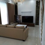 hinh-anh-phong-khach-trong-nha-can-ban