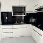 khong-gian-bep-rong-rai