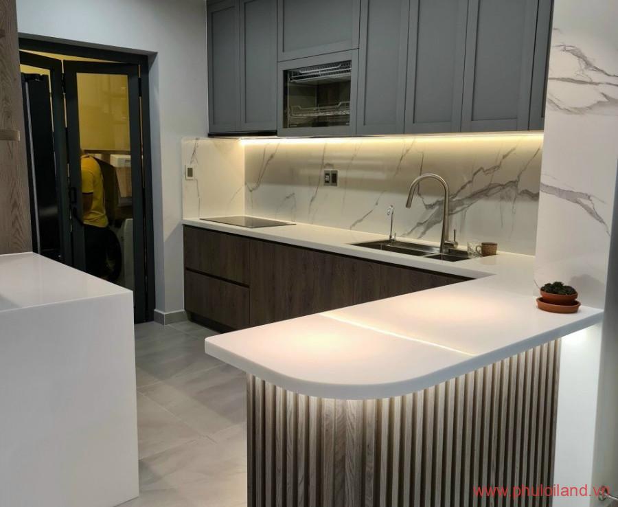 khong gian bep rong rai sang trong 900x738 - Mua bán căn hộ chung cư Green View Nguyễn Lương Bằng Quận 7 T1/2023 giá rẻ